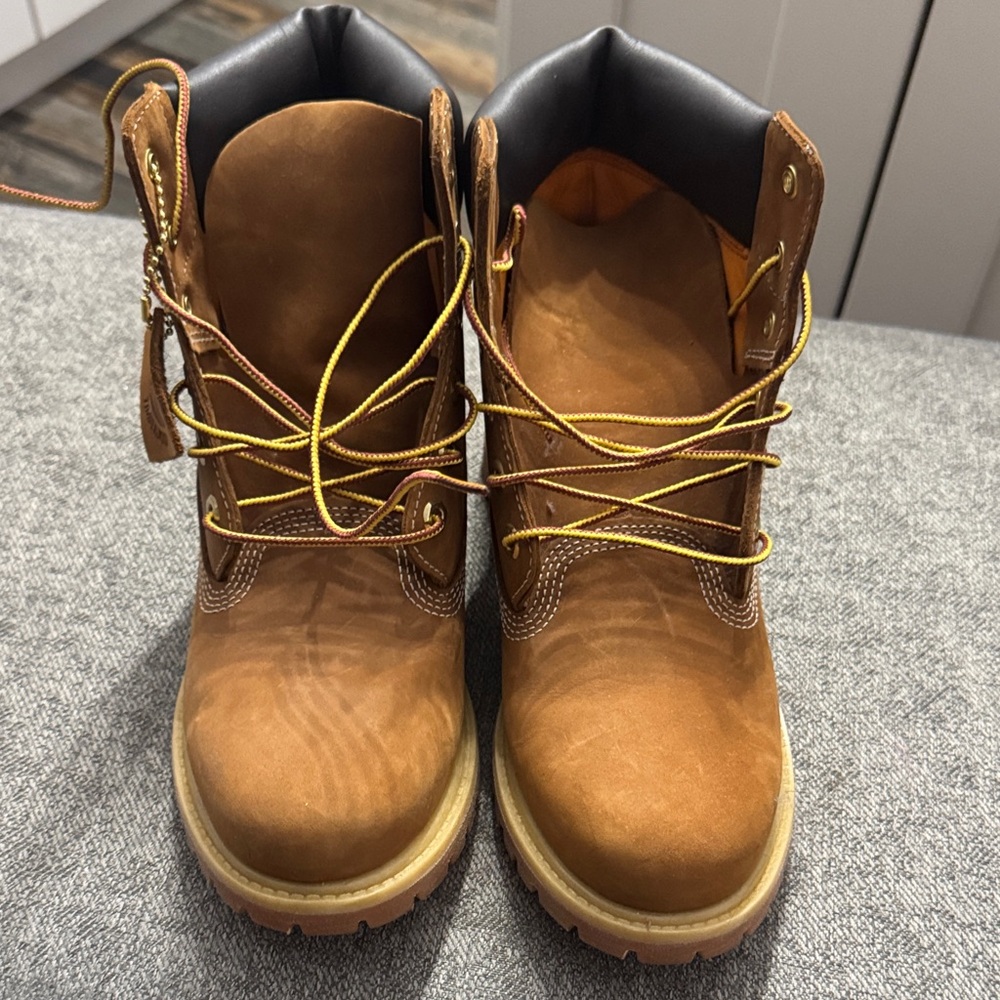 Timberland Women's Tan Lace-Up Boots